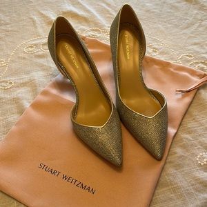 These are brand new only wore once. Comes with box and bag .